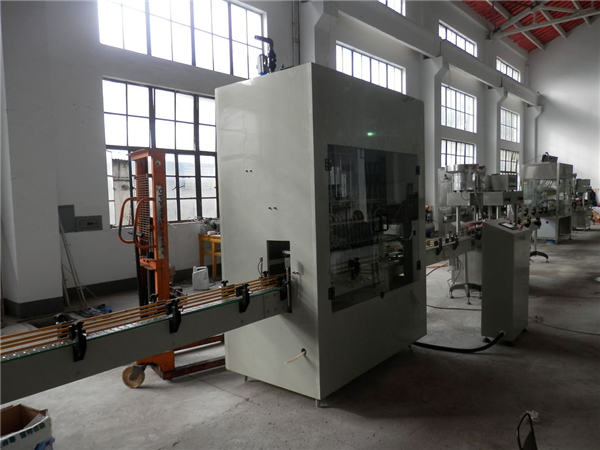 चीनमा स्वचालित ब्लीच फिलर