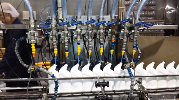 पूर्ण स्वचालित शौचालय क्लीनर ब्लीच रैखिक प्रकार भरने मेसिन