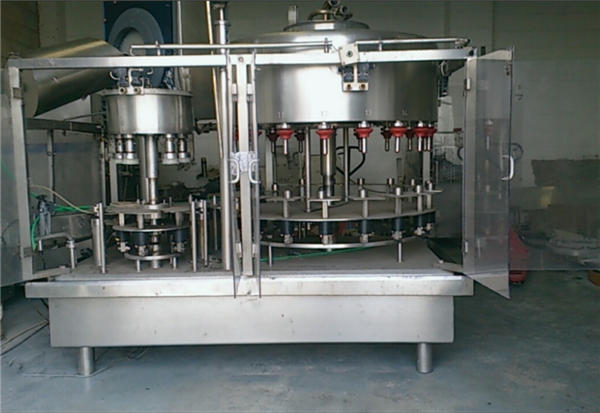 १०-हेड नेगेटिभ-प्रेशर परफ्यूम बोतल भर्ने मेसिन